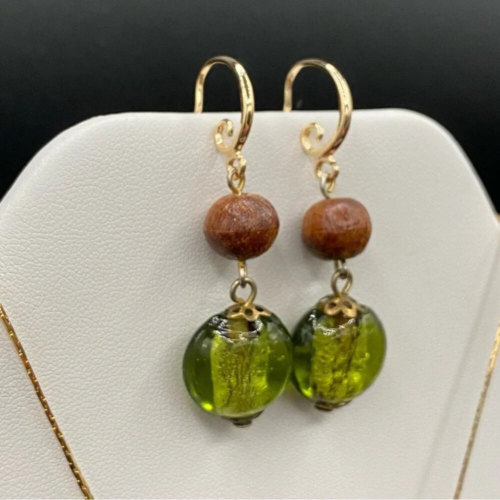 Stunning Venice Murano Green Glass Pendant  and Earring Set - Picture 11 of 15